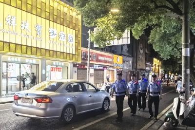 闻“汛”而动 “雨”你同行——黄冈公安风雨护航守平安