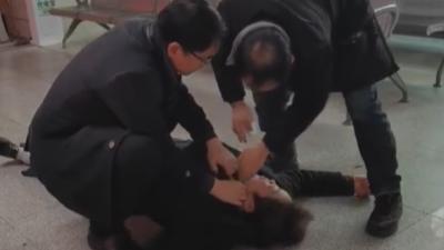 黄冈暖新闻｜ 女子心脏骤停 医护合力争取 “黄金抢救时间”