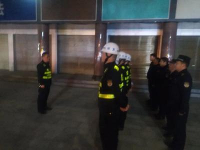 黄州区生态环境分局开展应急管控夜间巡查行动