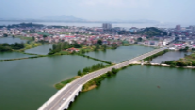 蕲春多部门联动巡查筑牢赤东湖水环境安全防线