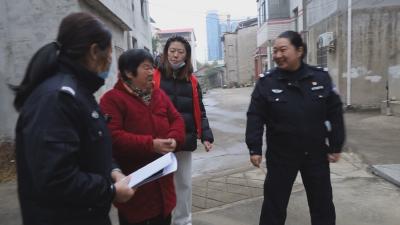 户籍民警潘昕：立足小窗口  服务大民生 
