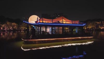 从此东坡·遇见宋潮｜ 月夜泛舟遗爱湖 千年诗韵苏东坡