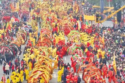 庙会大集年味浓 龙灯巡游春意闹  黄冈新春文旅活动丰富多彩