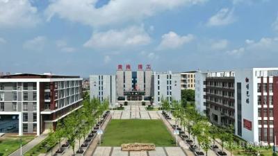 黄梅理工学校举办特色课程成果展