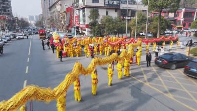 骐骥奔腾跃新春｜看得见的乡愁 品得出的年味