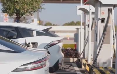 国网黄冈“超级快充”护航春节返程路 