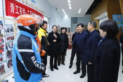 全国总工会慰问组来鄂开展送温暖活动