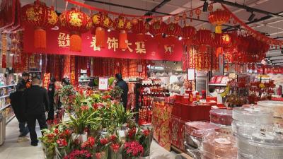 新春市场年味浓  节前消费活力足