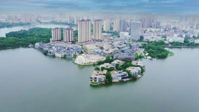 八大楼盘展示 多项政策促销  2026年返乡置业购房季活动上街巡展