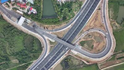 湖北省“十五五”首条山区高速改扩建项目 福银高速谷柳段改扩建工程动工