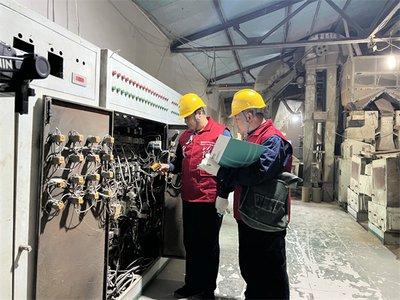 赤东供电所：深耕台区线损治理 提质增效显担当