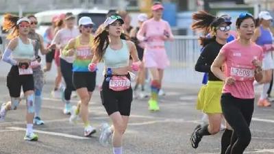 汉马跑者每一步都有绿色“注脚” 湖北要素交易服务平台密集落子