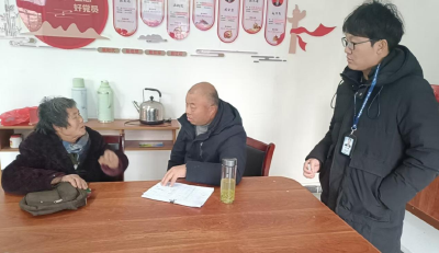 浠水：敲门服务暖民心 广场“摆摊”解民忧