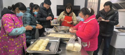 不唯“显绩”重“潜绩”，一碗热饭烹出基层治理“满汉全席”——张畈村“幸福食堂”何以“圈粉”？