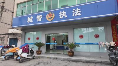 孙辉：摩托巡街巷  温情守民生