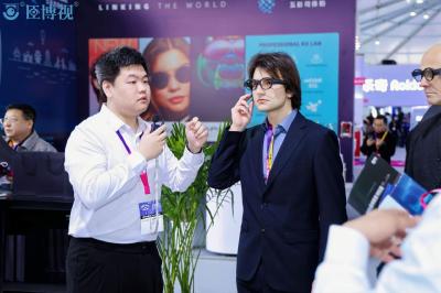 AR眼镜的“视网膜”谁来守护？ 