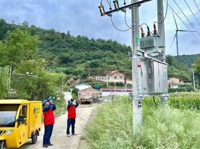 赤东供电所：全力开展电力通道清理 筑牢电网安全运行屏障