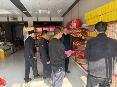 麻城市联合执法护清明文明祭扫树新风