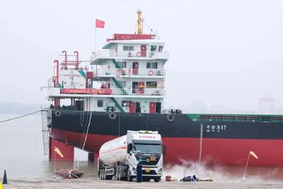 长江鄂东段首单LNG船舶加注在黄顺利完成