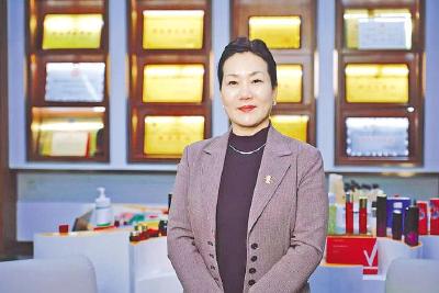 荆门首位外籍“招商大使”权宁子 在乡村种草药 公司满眼中国风