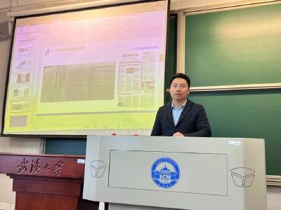 省委书记王忠林推荐红安作家新书