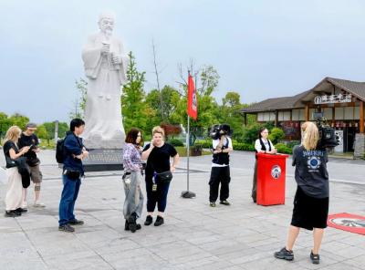 欧洲现象级综艺《亚洲特快》走进蕲春 以世界语言讲述“东方医药圣典”传奇