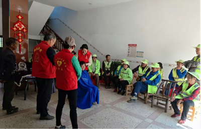 青春暖橙传大爱 志愿奉献践初心—— 五四青年节致敬城市 “美容师”