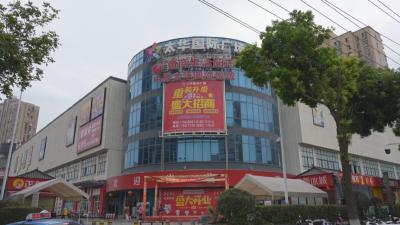 洪春兰：坚守路口护通行   擦亮黄州文明底色
