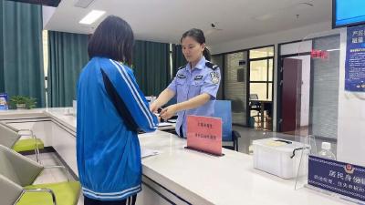 延时办、预约办、加急办……麻城警方开通“绿色通道” 护航高考考生逐梦之路