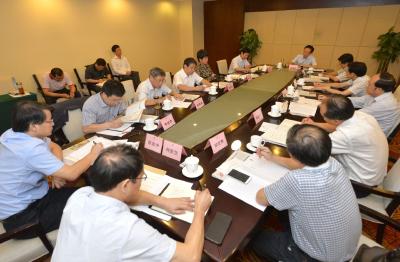 第九次湖北经济发展季度专家座谈会在武汉举行