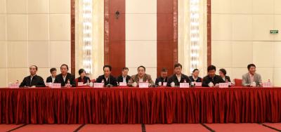省社科联第八届委员会第六次全体（扩大）会议在汉举行