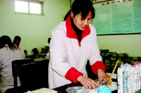 孟丽华：平凡女工的爱