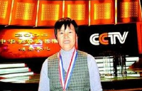 刘青枝：8个老人1个女儿