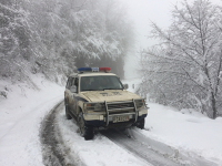 竹溪法院向坝法庭：风雪巡回路  情暖群众心