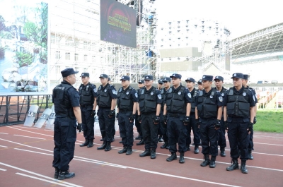 荆州交警圆满完成国庆假期道路安保工作