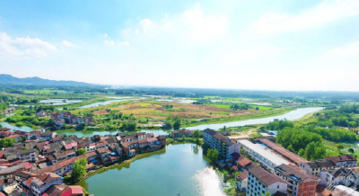 赤壁：监督护航“金果”香