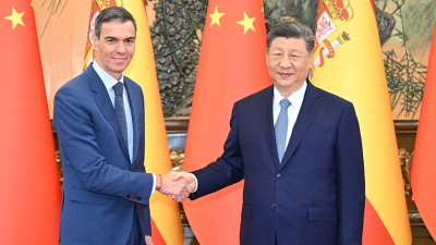 习近平会见西班牙首相桑切斯