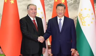 习近平同塔吉克斯坦总统拉赫蒙会谈