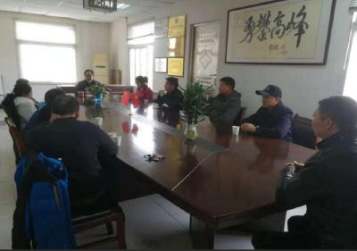 武汉市黄陂区西北蜂养蜂专业合作社 不忘初心，爱心接力