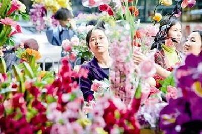 武汉首届迎春花市周日开幕 8个会场可选购年宵花