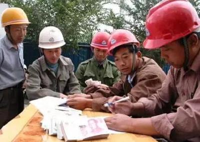 武汉去年为农民工追讨工资近三亿元 1.73万人要回血汗钱