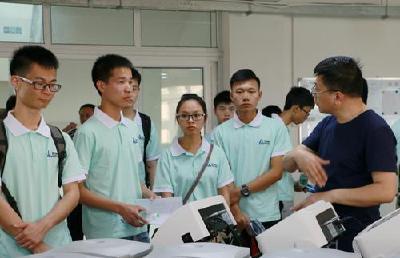 武汉推行企业新型学徒制 培训1位高级工每年补贴6000元