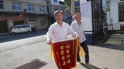 土鸡被偷10多起，民警3天捉拿归案，追回上万元赃款！