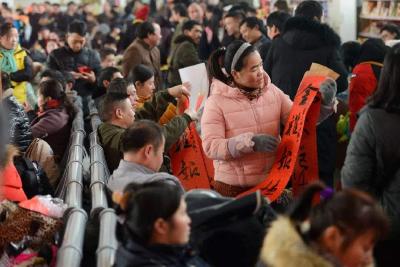 荆州客运枢纽站1月10日起开售春运期间汽车票
