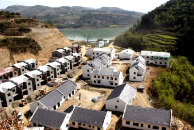 今年办年货没犯愁——易地扶贫搬迁户朱方明的新生活