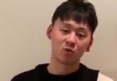 24岁武汉伢国外创作爆款歌曲《献给武汉》听哭无数人