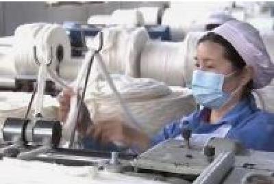 武汉22家医疗企业复工复产 生产防护服30.85万件