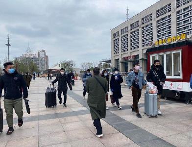 荆州→武汉的列车恢复发车 建议提早到站避免排队