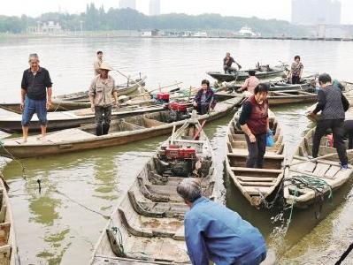 湖北长江流域1万余艘渔船退捕 1.72万渔民“洗脚上岸”