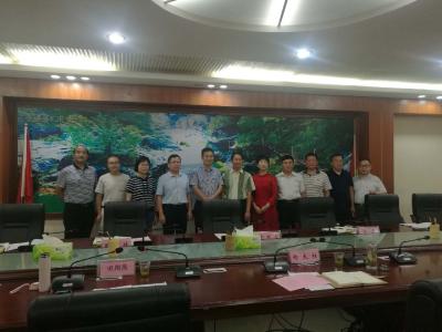武汉市农科院与郧西县签订科技合作帮扶协议